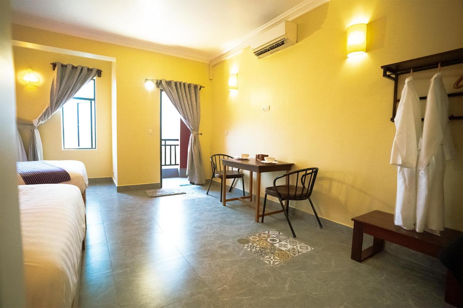 Daun Penh Palace Boutique